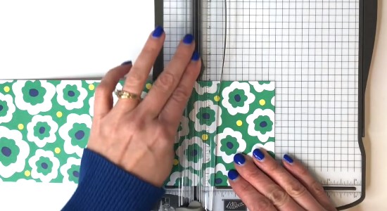 How to Cut Paper Straight: The Ultimate Guide to Perfect Cuts 2 How to cut paper straight with precision tools for perfect cuts.